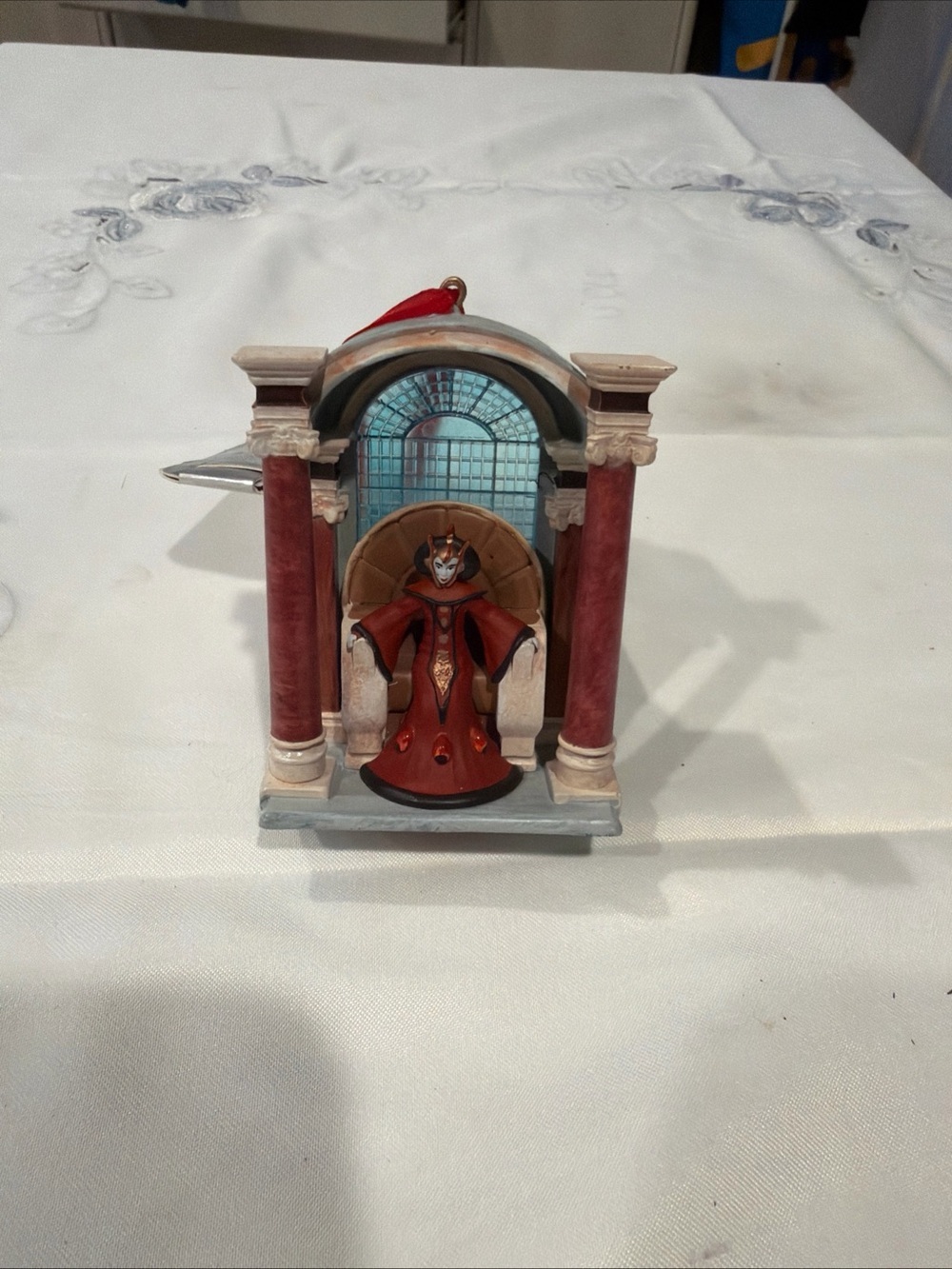 Star Wars Red and Cream Gothic Throne Sculpture